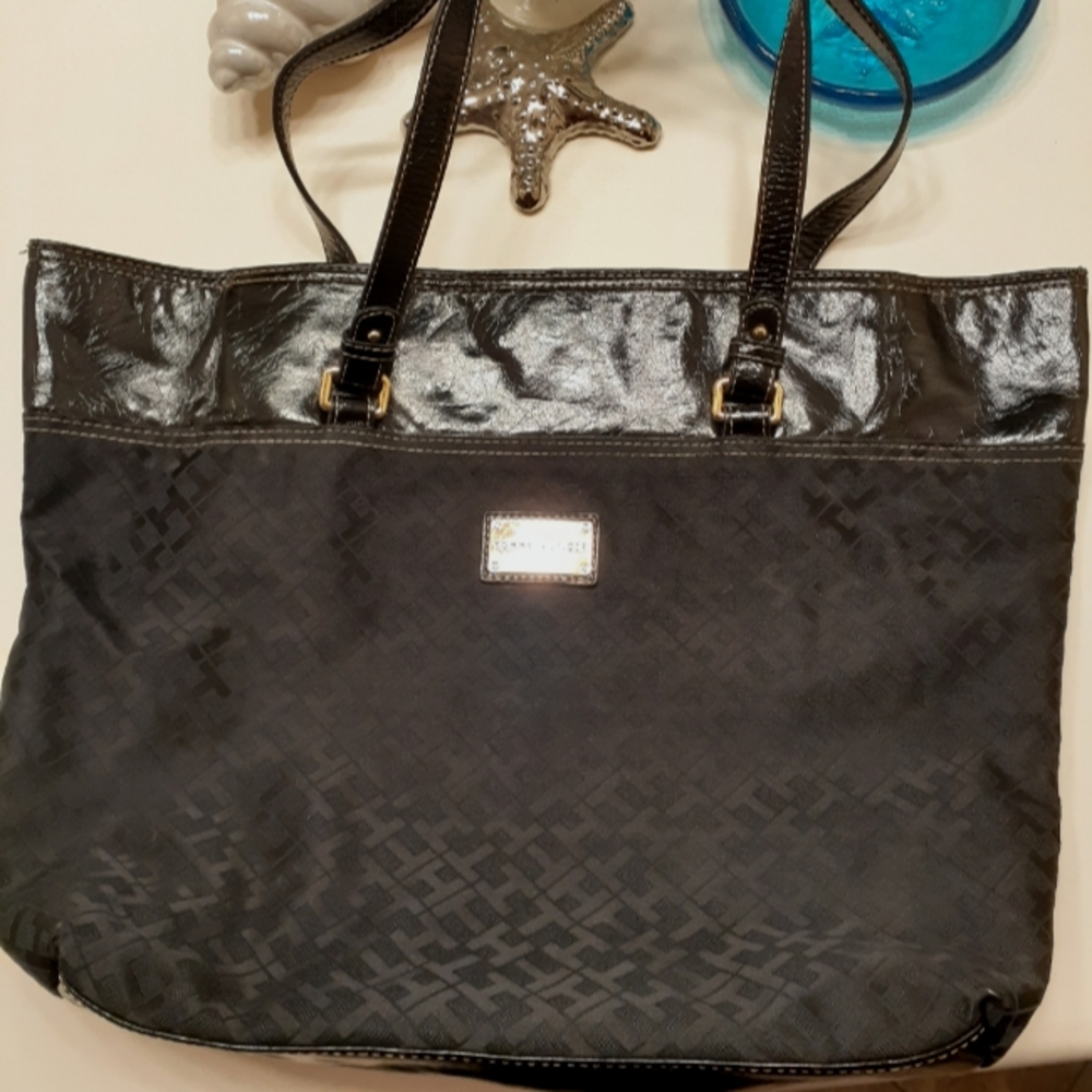 Tommy Hilfiger Tote